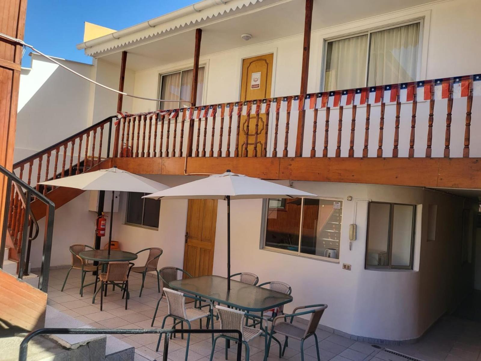 Hostal Aleja กัลเดรา ภายนอก รูปภาพ